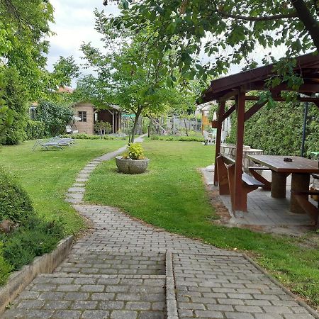 Apartman Soos -- Only For Relaxation, Not For Party! Шіофок Екстер'єр фото