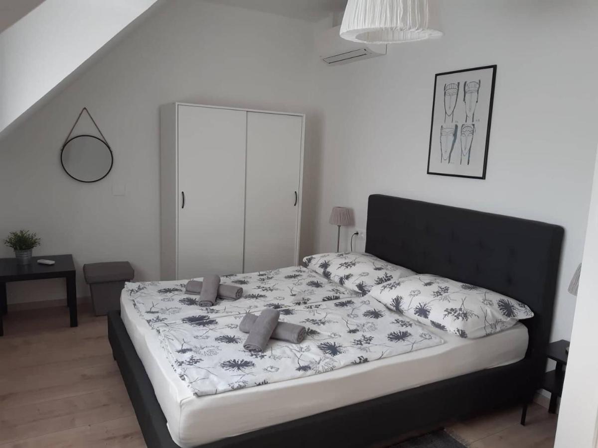 Apartman Soos -- Only For Relaxation, Not For Party! Шіофок Екстер'єр фото