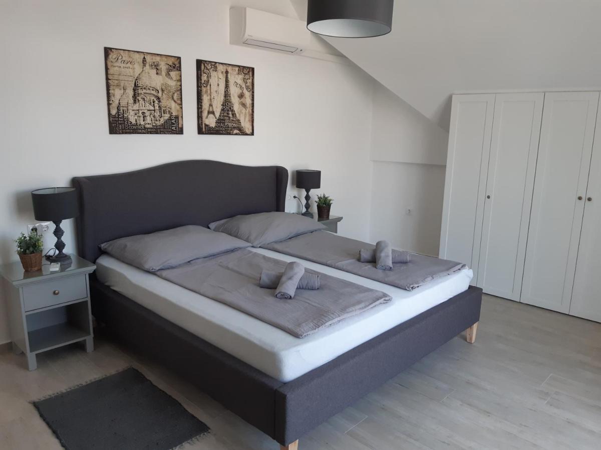 Apartman Soos -- Only For Relaxation, Not For Party! Шіофок Екстер'єр фото