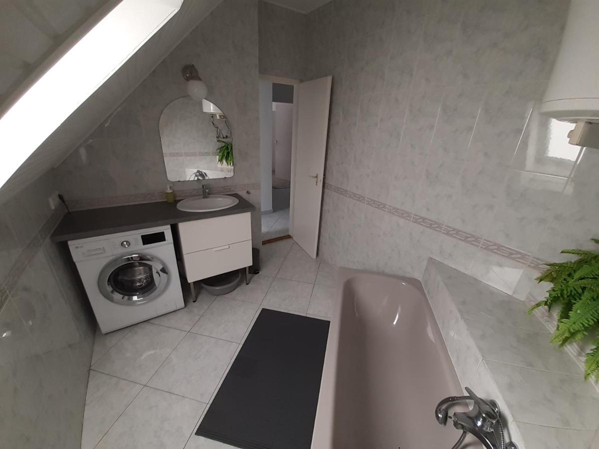 Apartman Soos -- Only For Relaxation, Not For Party! Шіофок Екстер'єр фото