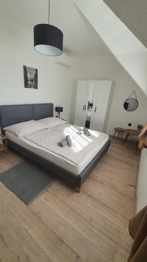 Apartman Soos -- Only For Relaxation, Not For Party! Шіофок Екстер'єр фото
