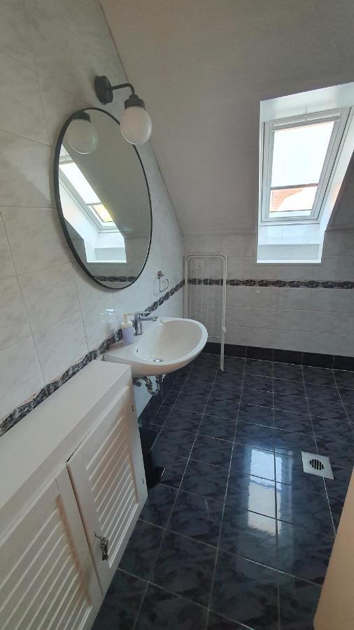 Apartman Soos -- Only For Relaxation, Not For Party! Шіофок Екстер'єр фото